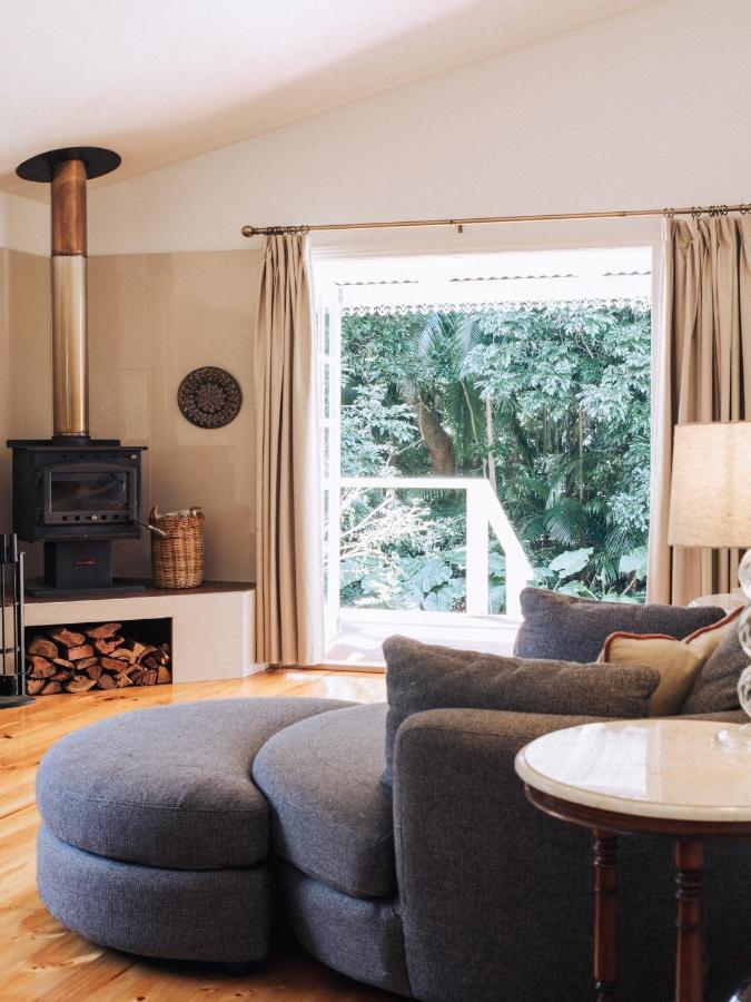 Romantic Cottage, Tamborine Mountain Екстер'єр фото